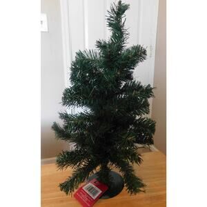 Christmas Tree Ashland Green Mini 16" Table Top with Green Metal Base New
